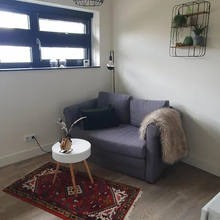 Klein Appartementje Zonder Keuken In Het Centrum Sleep At Hamtingh's 3* 힐바렌빅