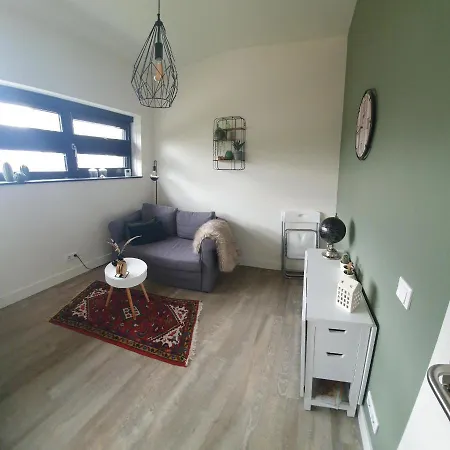 Klein Appartementje Zonder Keuken In Het Centrum Sleep At Hamtingh's B&B 힐바렌빅