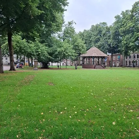 Klein Appartementje Zonder Keuken In Het Centrum Sleep At Hamtingh's