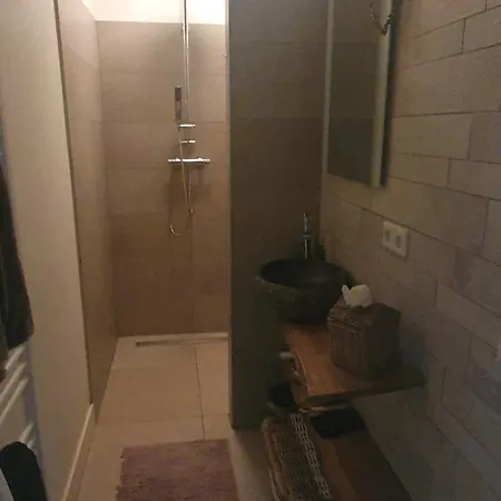 Alojamento de Acomodação e Pequeno-almoço Klein Appartementje Zonder Keuken In Het Centrum Sleep At Hamtingh's